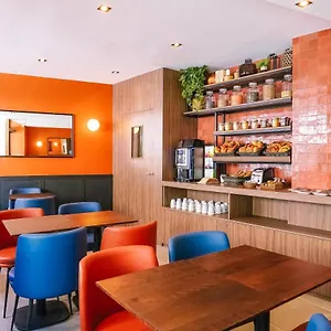 提姆卢浮宫酒店 酒店